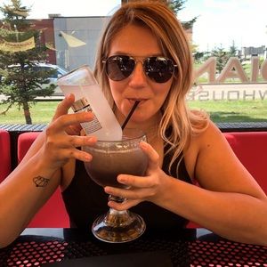 Meet your Posher, Kelsey